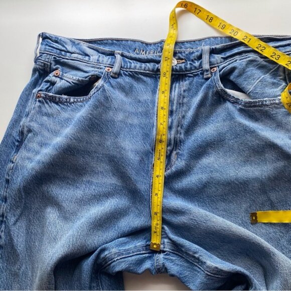 AE Dreamy Drape Super High-Waisted Baggy Wide-Leg Jean Woman 12 Blue Distressed - Picture 13 of 16